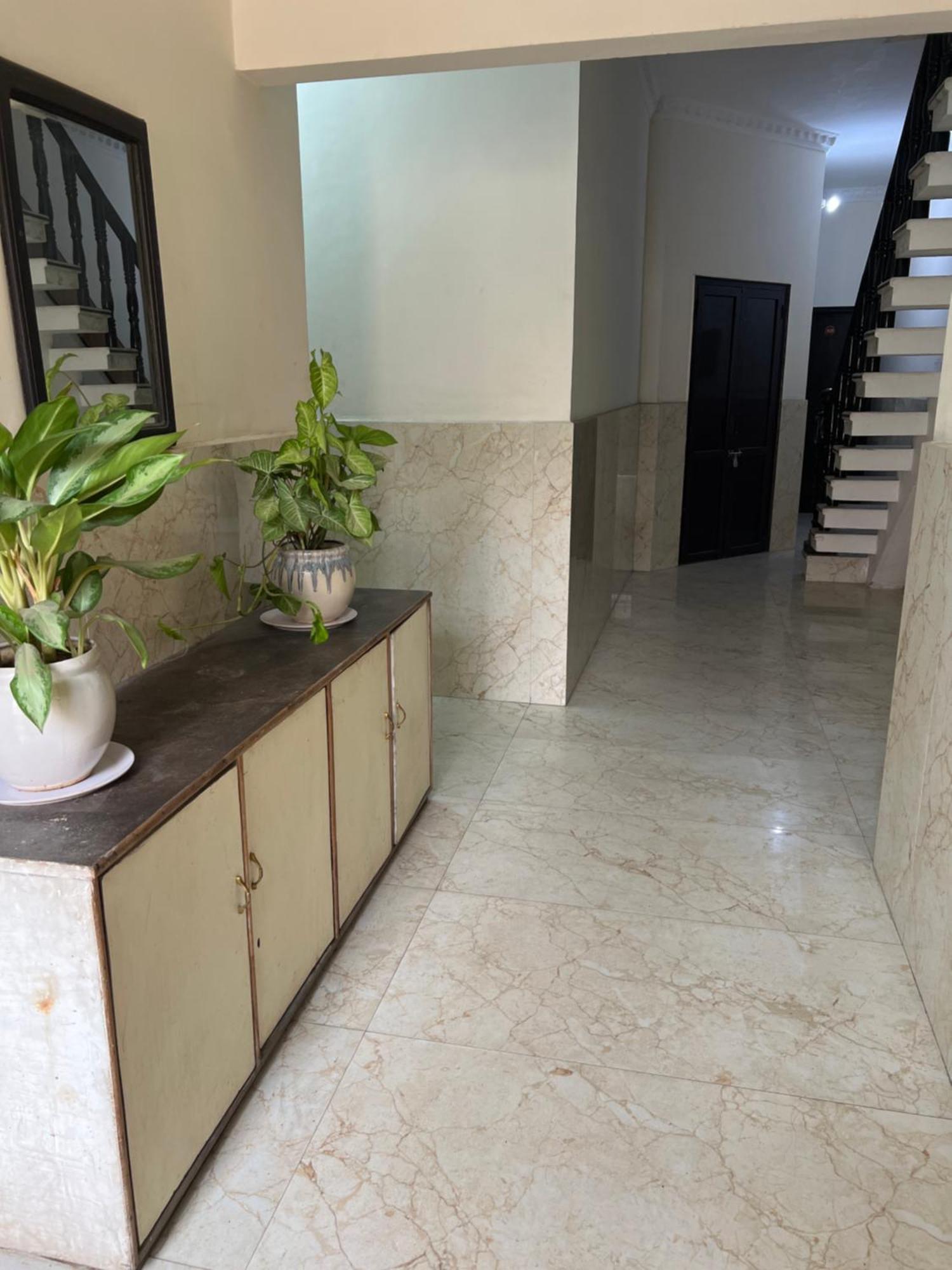 Raja Guest House -- Jalandhar Railway Station -- For Family, Couples, Travellers Экстерьер фото